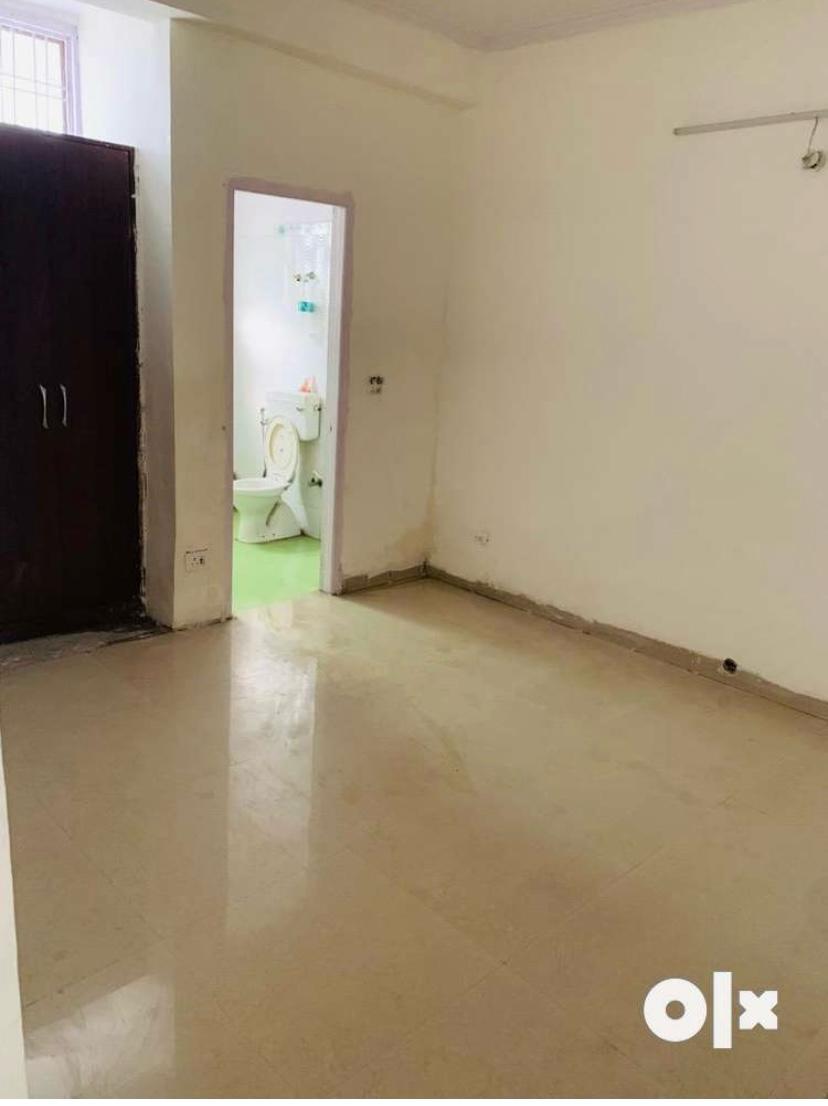 3 BHK + Pooja Room 1435 Sq.Ft. Apartment in Parsvnath Royale Floors