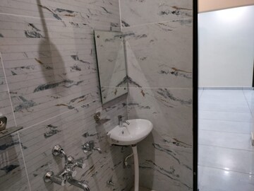 Bathroom in 3 BHK Independent House at Chinhat – for Rent