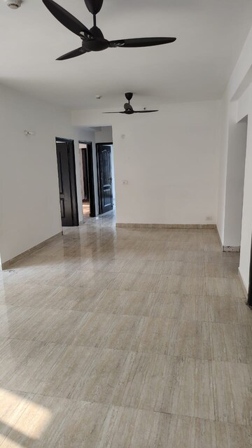 Master Bedroom in 5 BHK Villa at Amrapali Dream Valley, Tech Zone 4 Greater Noida – for Rent