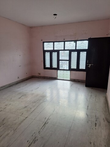 Master Bedroom in 3 BHK Independent House at Indira Nagar – for Rent