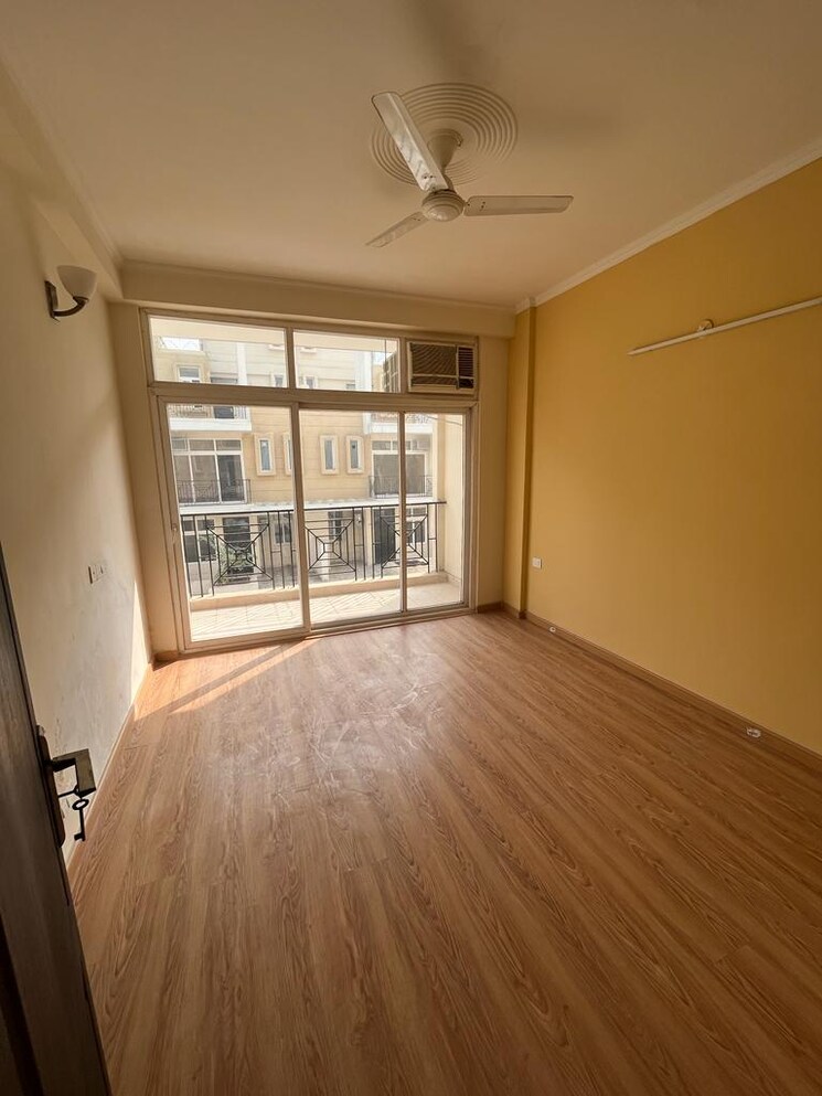 Room, amrapali-leisure-valley 3 Bedroom 1825 Sq.Ft. Villa In Tech Zone 4 Greater Noida Greater Noida 8897543