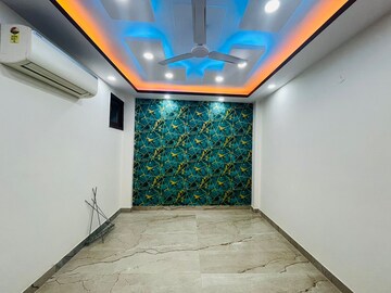 Bedroom in 1 BHK Builder Floor at Govindpuri – for Sale