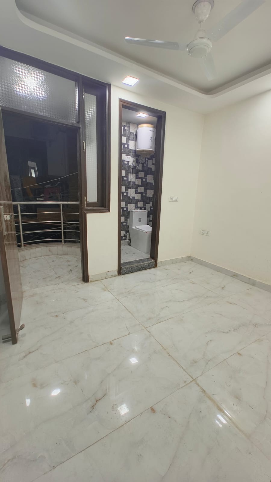 2 BHK Builder Floor For Rent in Govindpuri 
