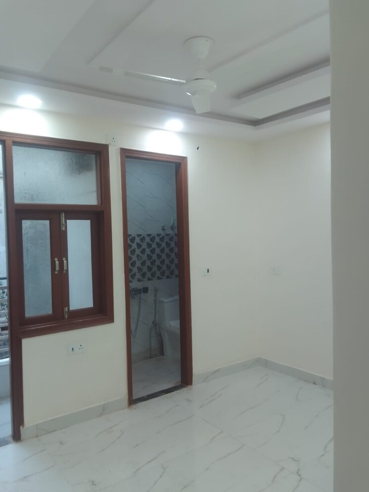 Room, govindpuri 3 Bedroom 920 Sq.Ft. Builder Floor In Govindpuri Delhi 8897569