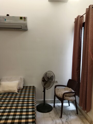 Bedroom in 2 BHK Builder Floor at Ansals Sushant City – for Rent