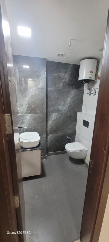 Bathroom in 2.5 BHK Apartment at Anuradha Apartments CGHS, Paschim Vihar – for Rent