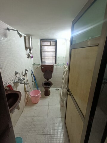 Master Bedroom in 2 BHK Apartment at DLH Imur, Andheri West – for Rent