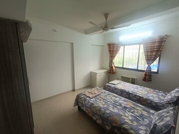 Bedroom in 2 BHK Apartment at DLH Imur, Andheri West – for Rent