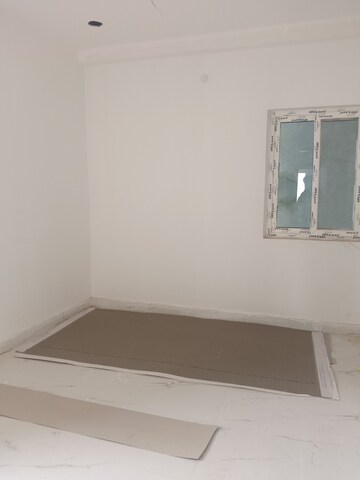 Room in 2 BHK Apartment at Sai Sri Residency, Bachupally – for Rent
