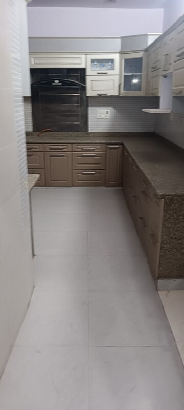 Kitchen in 2 BHK Builder Floor at Sector 31 – for Rent