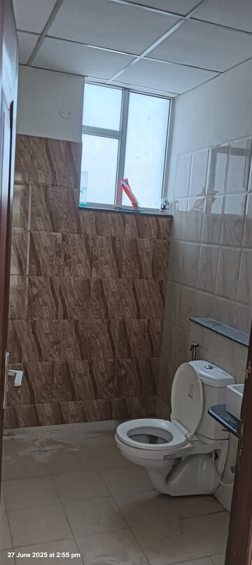Bathroom in 3 BHK Apartment at Sector 20 – for Rent
