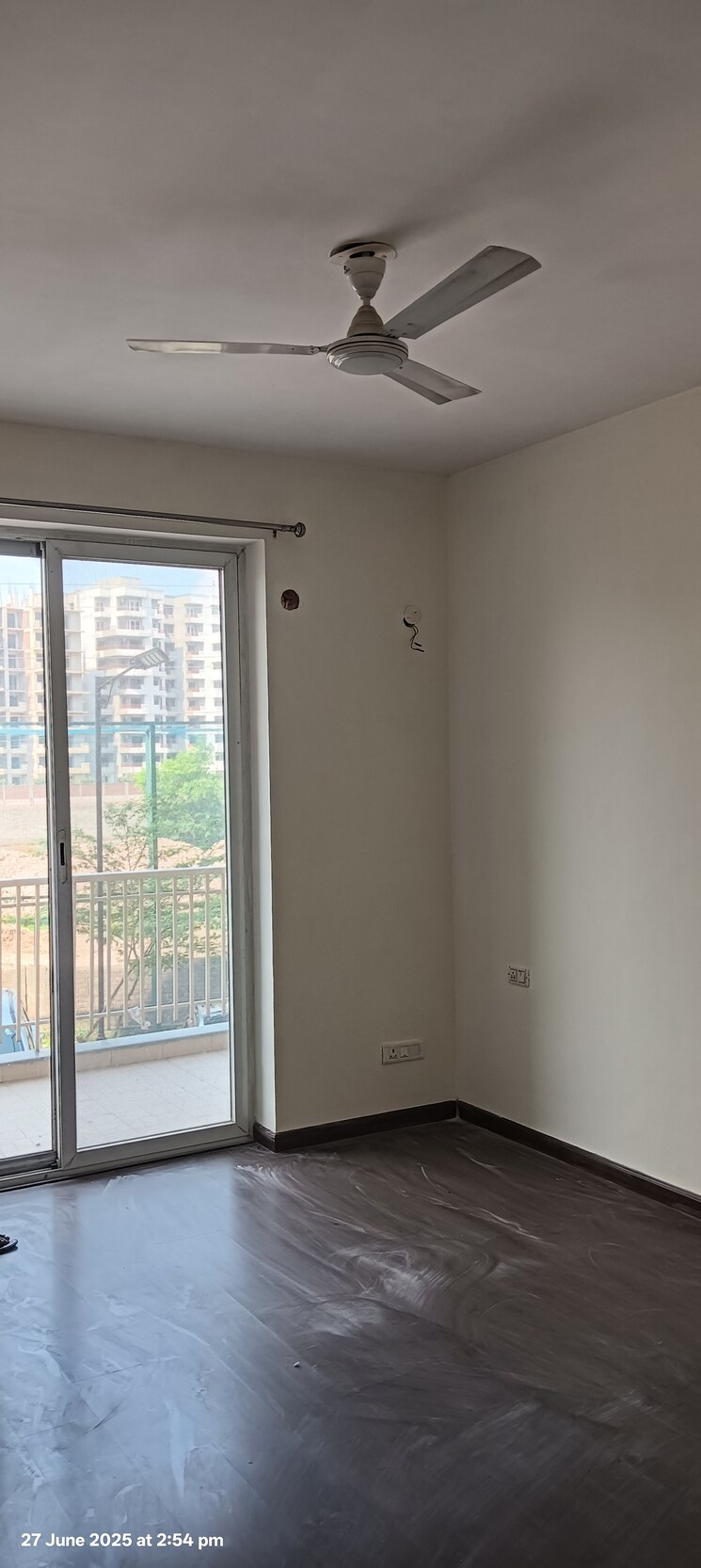 Room, sector 20 3 Bedroom 1850 Sq.Ft. Apartment In Sector 20 Panchkula 8897623