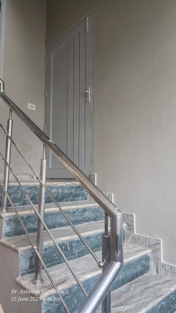 Staircase in 3 BHK Builder Floor at Ansal Plaza Sector-23, Sector 23 – for Rent