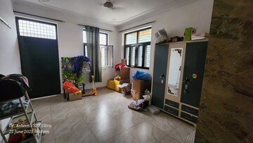 Living Room in 3 BHK Builder Floor at Ansal Plaza Sector-23, Sector 23 – for Rent