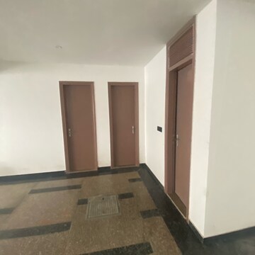 Room in 3 BHK Apartment at Sarvome Shree Homes Phase 2, Sector 45 – for Rent