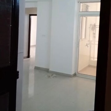 2 BHK Apartment For Rent in Supertech Eco Suites, Sector 137