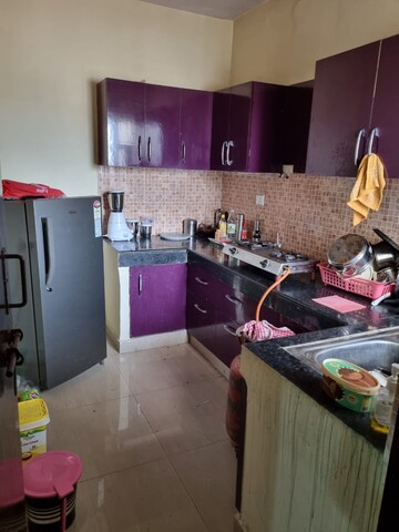 Bedroom in 2 BHK Apartment at Gomti Nagar – for Rent