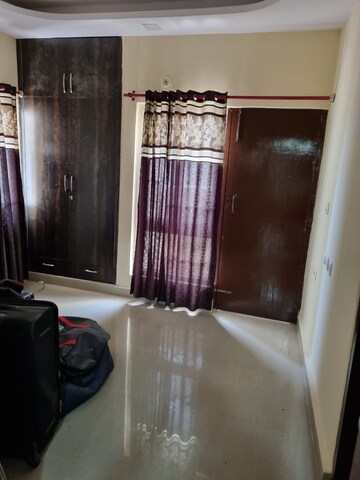 Living Room in 2 BHK Apartment at Gomti Nagar – for Rent