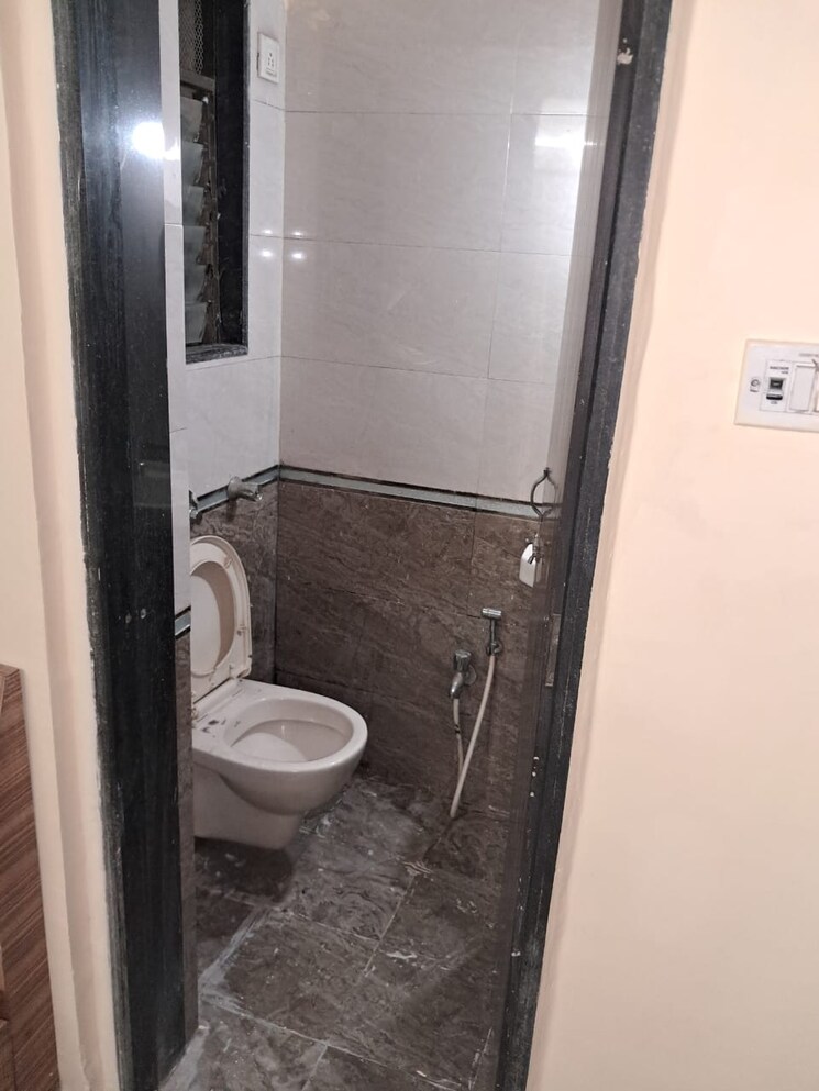 Bathroom, sheetal-tulsi-vihar-chs 1 Bedroom 331 Sq.Ft. Apartment In Malad East Mumbai 8897690