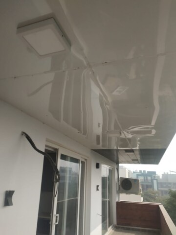 Balcony in 4 BHK Builder Floor at Vipul World Floors, Sector 48 – for Rent