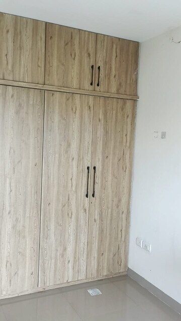 Furnished Amenities in 2 BHK Apartment at Gurukripa Indraprastha Grand, Raebareli Road – for Rent