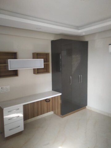 Bedroom in 4 BHK Builder Floor at Vipul World Floors, Sector 48 – for Rent