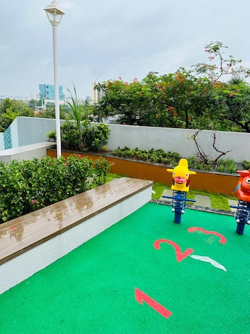 Swimming Pool in 2 BHK Apartment at Thapar Suburbia, Chembur – for Rent