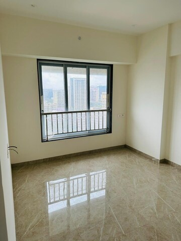 Room in 2 BHK Apartment at Thapar Suburbia, Chembur – for Rent