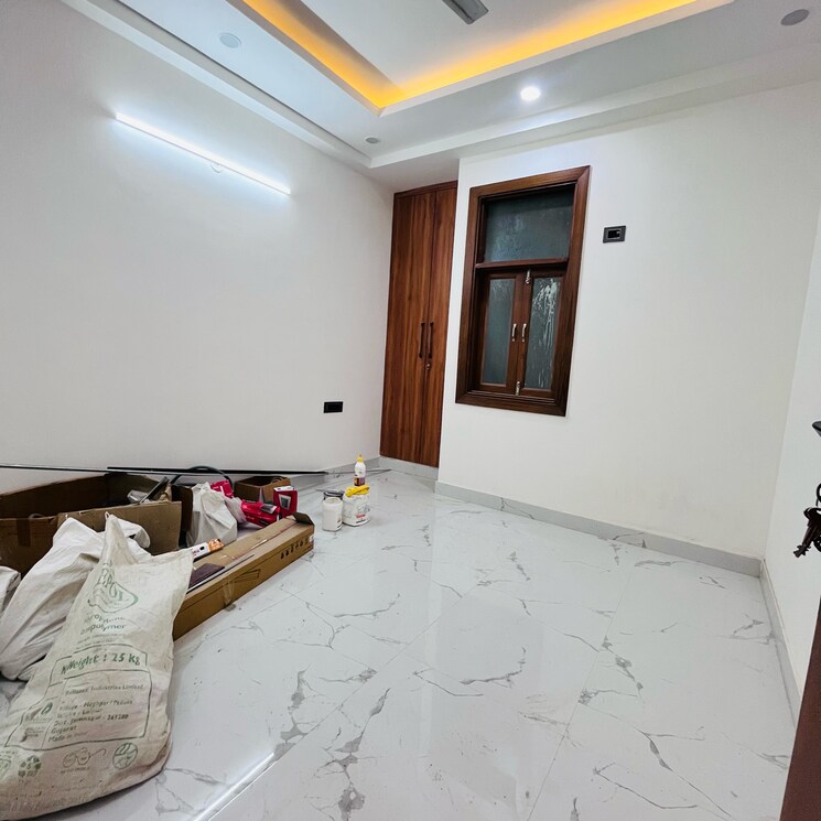 Room, khirki extension 3 Bedroom 110 Sq.Yd. Builder Floor In Khirki Extension Delhi 8897895