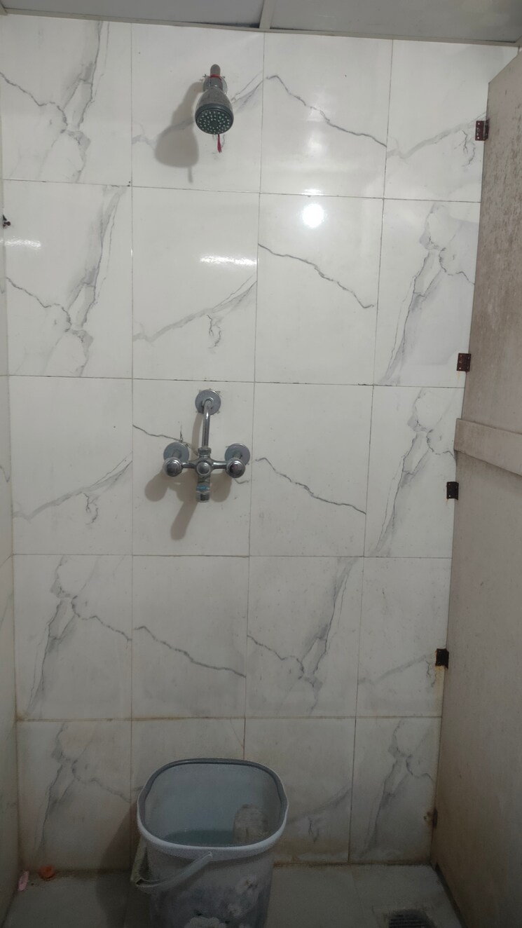 Bathroom, maxheights-dream-homes 1 Bedroom 332 Sq.Ft. Apartment In Kundli Sonipat 8897889