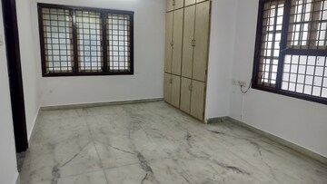 Room in 4 BHK Independent House at Jubilee Hills – for Rent