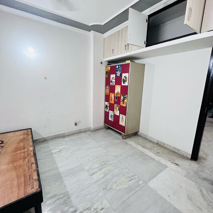 Room, khirki extension 2 Bedroom 100 Sq.Yd. Builder Floor In Khirki Extension Delhi 8897940