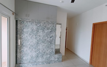 Room in 2 BHK Apartment at Sobha Dream Gardens, Thanisandra Main Road – for Rent