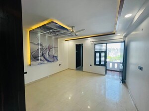 4 BHK Builder Floor For Sale in Green Fields Colony