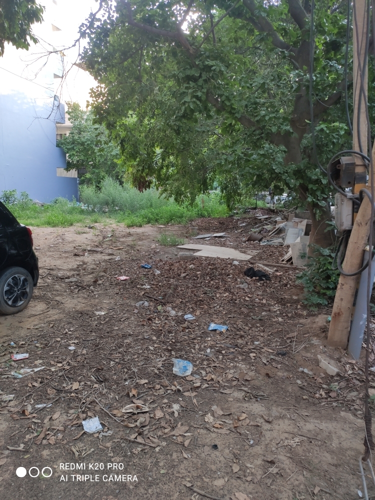 Plot For Sale in DLF Phase V