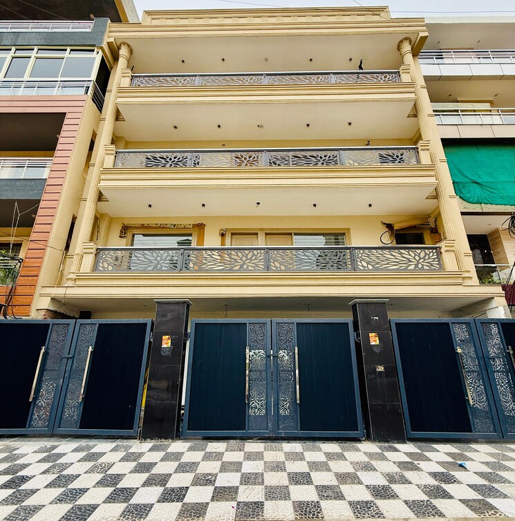 Exterior View, green fields colony 4 Bedroom 303 Sq.Yd. Builder Floor In Green Fields Colony Faridabad 8897987