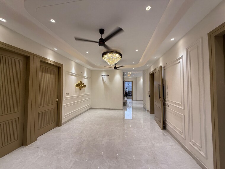 Room, green fields colony 4 Bedroom 303 Sq.Yd. Builder Floor In Green Fields Colony Faridabad 8897987