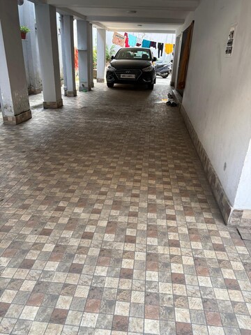 Parking in 2 BHK Apartment at Lake Gardens – for Sale