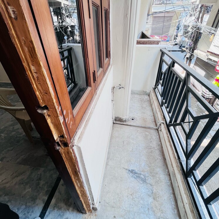 Balcony, khirki extension 3 Bedroom 110 Sq.Yd. Builder Floor In Khirki Extension Delhi 8898073