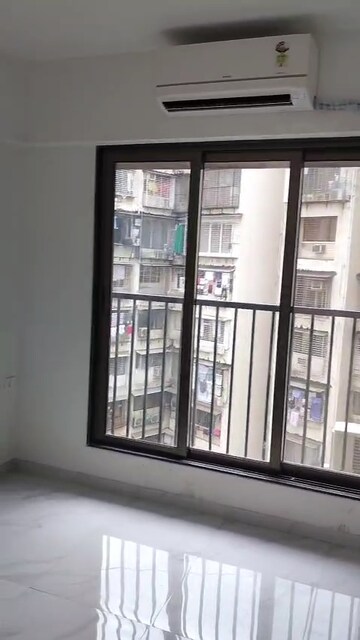 Room in 2 BHK Apartment at Vastu Complex, Andheri East – for Sale
