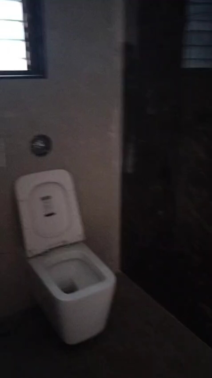 Bathroom, vastu-complex 2 Bedroom 680 Sq.Ft. Apartment In Andheri East Mumbai 8898080