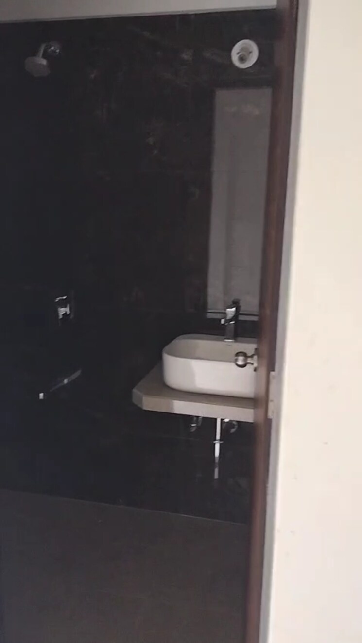 Bathroom, vastu-complex 2 Bedroom 680 Sq.Ft. Apartment In Andheri East Mumbai 8898080