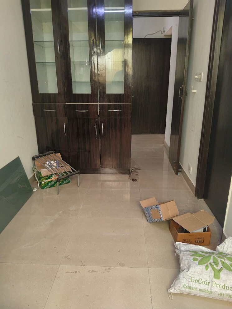 Living Room, supertech-cape-town 3.5 Bedroom 1945 Sq.Ft. Apartment In Sector 74 Noida 8898090