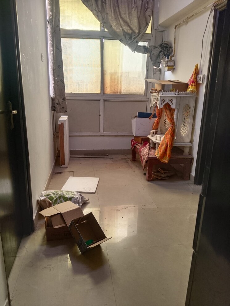 Living Room, supertech-cape-town 3.5 Bedroom 1945 Sq.Ft. Apartment In Sector 74 Noida 8898090