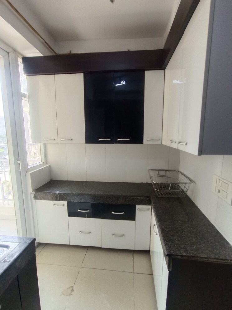 Kitchen, supertech-cape-town 3 Bedroom 1625 Sq.Ft. Apartment In Sector 74 Noida 8898112