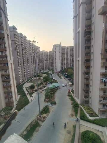 3 BHK Apartment – Exterior View View at Supertech Cape Town, Sector 74 - for Rent