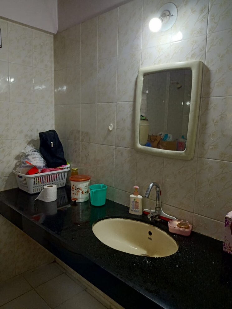 Bathroom, eshaan-apartments-karve-nagar 2 Bedroom 1151 Sq.Ft. Penthouse In Karve Nagar Pune 8898114