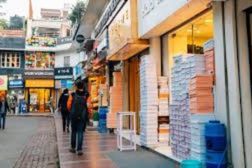  Shop For Rent in Khan Market