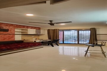 Parking in 2 BHK Builder Floor at Sector 102 – for Sale