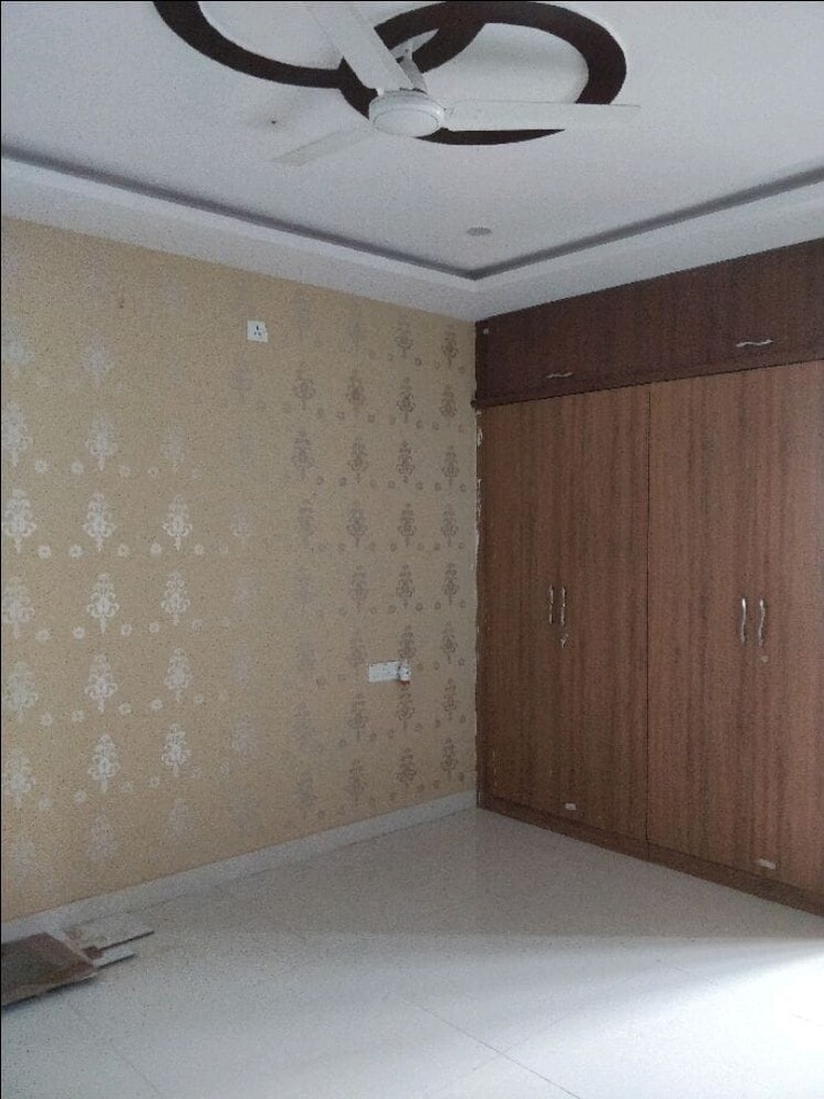 Room, kukatpally 3 Bedroom 2250 Sq.Ft. Apartment In Kukatpally Hyderabad 8898108